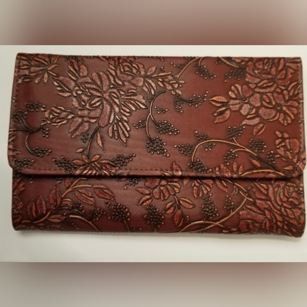 NWOT Rising Sun Embossed Brown Leather Wallet Women's